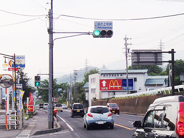 国道18号線からの道のり01